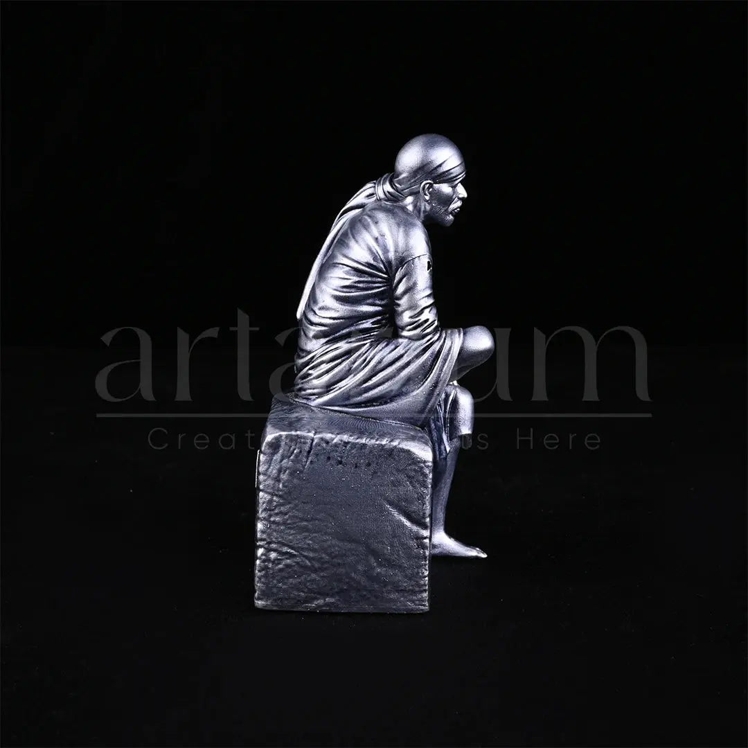 Sai Baba Statue